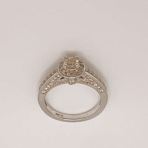 14kt White Gold Diamond Engagement Ring