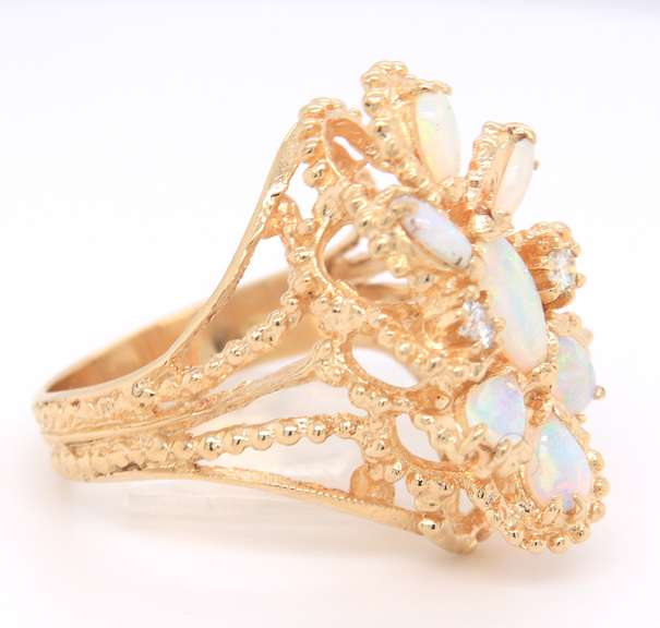 Wonderful Yellow Gold opal and Diamond Cluster Ring