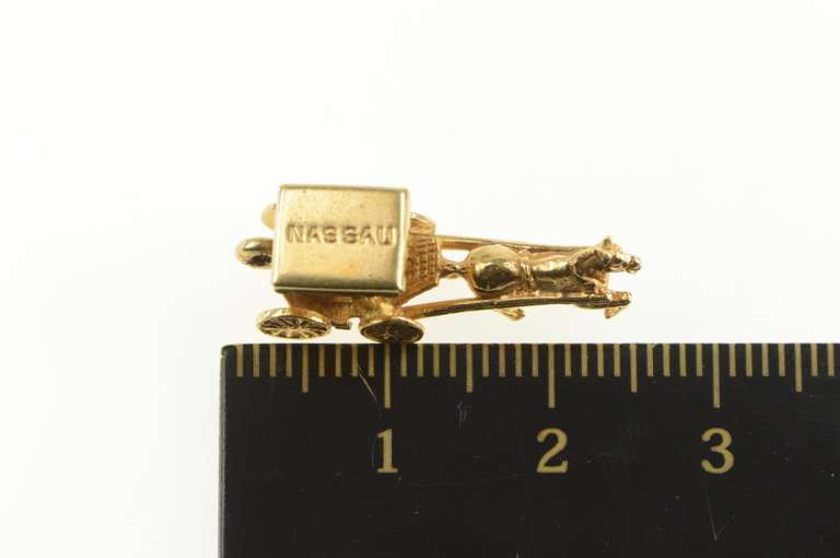 14K Yellow Gold 3D Nassau Bahamas Horse Drawn Carriage Charm/Pendant