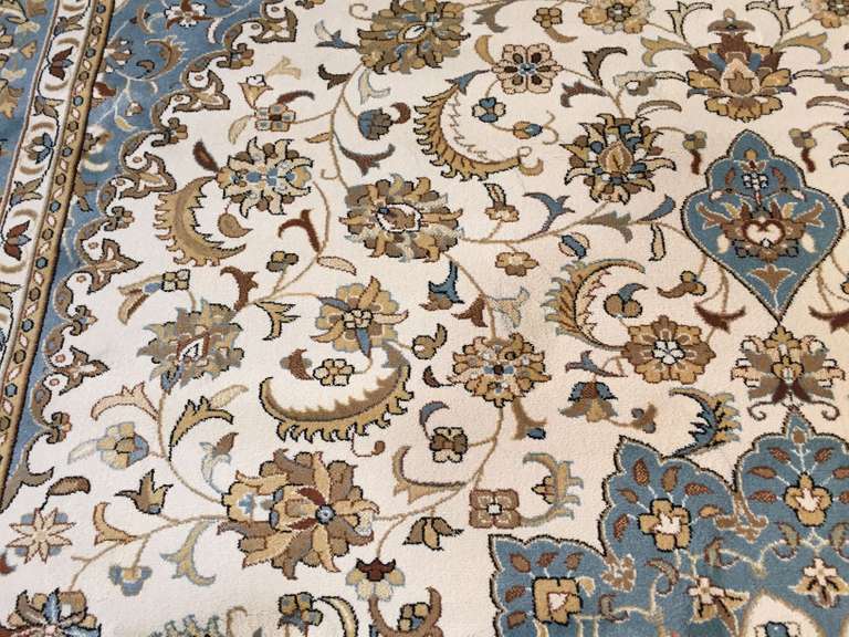 CLASSIC MEDALLION DESIGN RUG 8x11