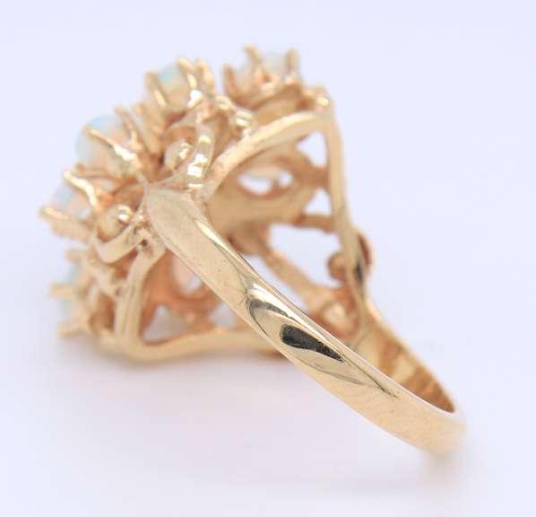 Fabulous Yellow Gold opal Cluster Ring