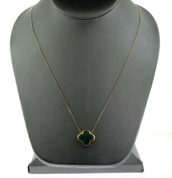Malachite Clover in 18k Yellow Gold