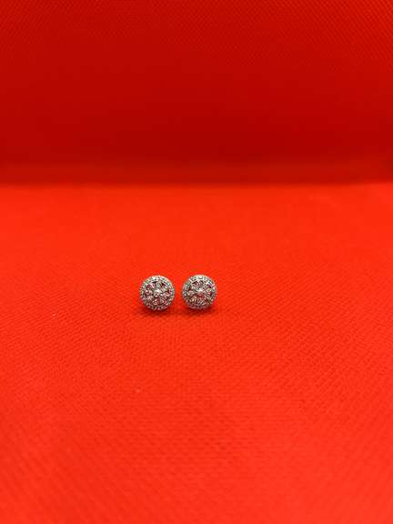 14K WHITE GOLD PUSH BACK EARRINGS WITH 0.30 CARAT OF DIAMOND