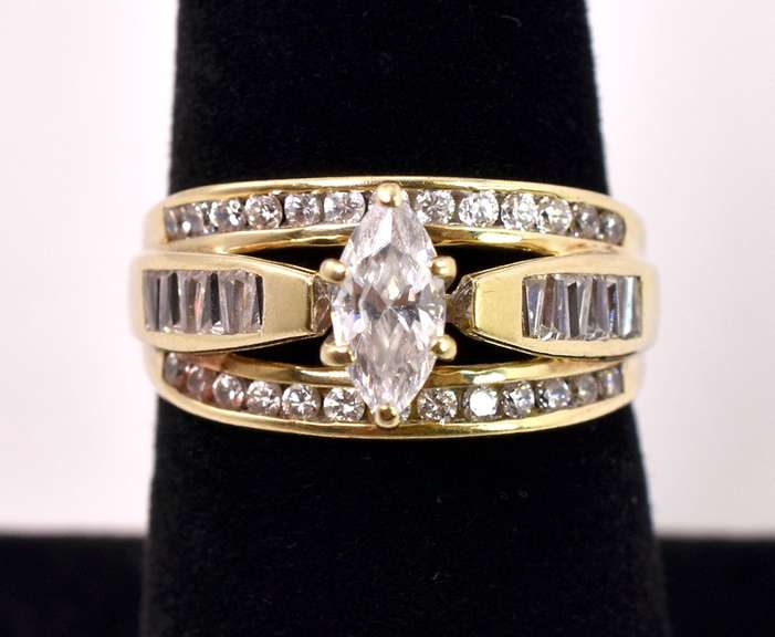 Sensational CZ Ring in Yellow Gold