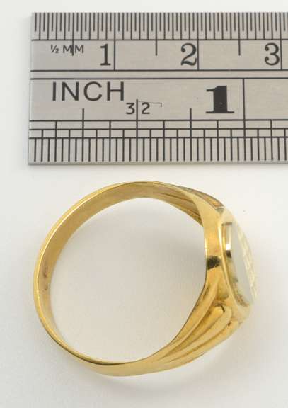 Stylish Man's 18k Bi-Color Signet Ring