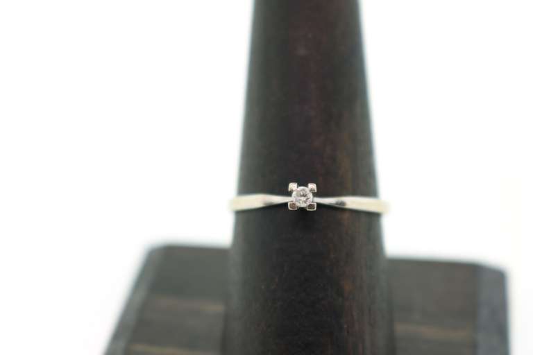 Dainty Diamond Ring in 18KT White Gold