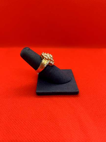 LADIES 14K YELLOW GOLD RING WITH 2.00 CARATS OF DIAMOND