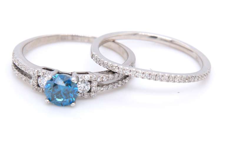 Incredible White Gold IR Blue Diamond Split Shank Diamon Bridal Set