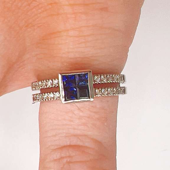 14kt Gold, Blue Sapphire, & Diamond Ring