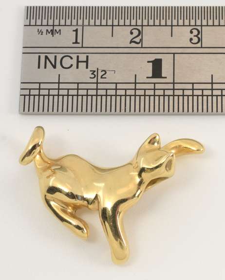 Beautifully Made 14k Cat Pendant