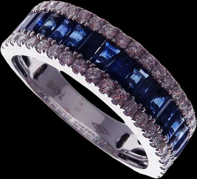 Geometric Sapphire Set 18k White Gold Ring bordered with Diamonds