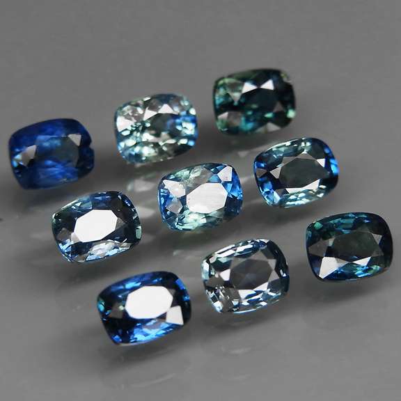 Rich blue 3.42ct cushion cut Sapphire set