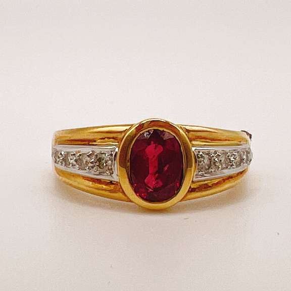 18kt Yellow Gold, Ruby, & Diamond Ring