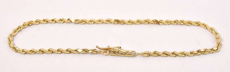 Classic Rope Chain Bracelet in 14K Yellow Gold