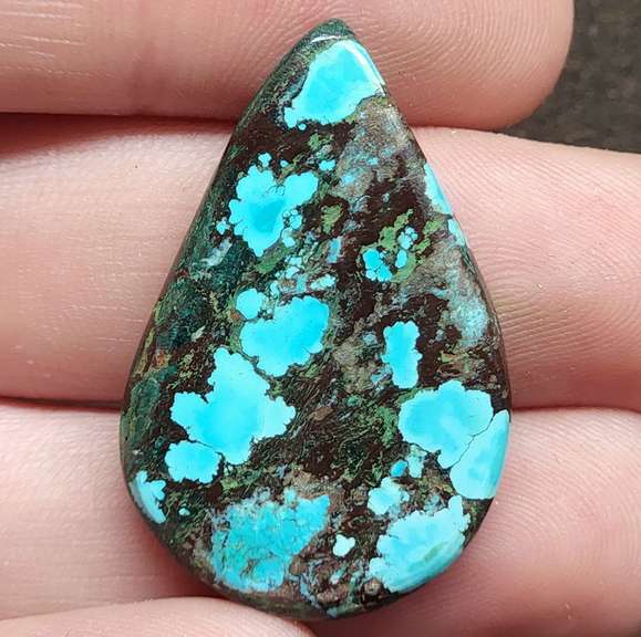 Simply gorgeous! 22ct well marbled robbins egg blue Turquoise