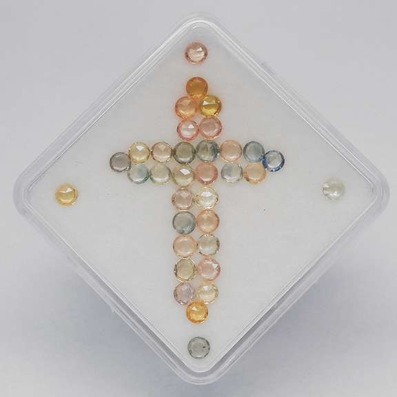 Superb 3.66ct diamond cut jewelers Sapphire set