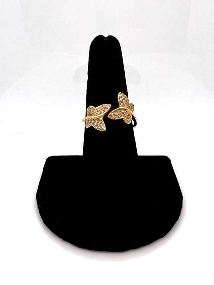 Delightful 18kt Yellow Gold Diamond Butterfly Ring