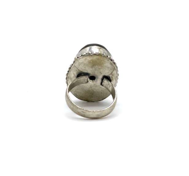 Cabochon Blue-Gray Sheen Labradorite Stone in Tibetan Silver Beaded Design Ring