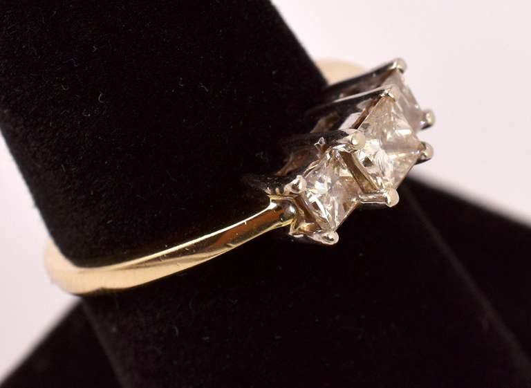 Captivating Three Stone Princess Diamond Ring in 14K Yellow Gold