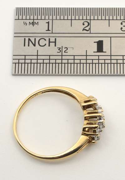 Sweet Ring with a bit of Sparkle