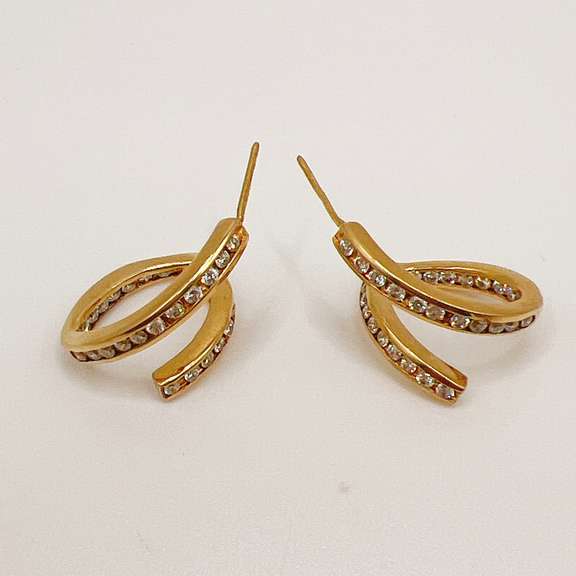 14kt Solid Yellow Gold & Diamond Earrings