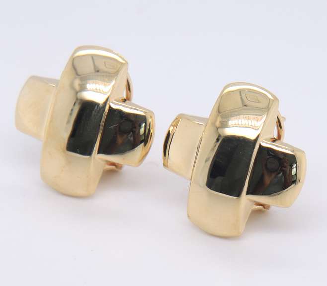 Attractive Yellow Gold X Earrings