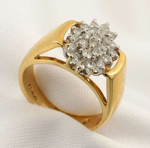 Classic 14k Diamond Cluster Ring