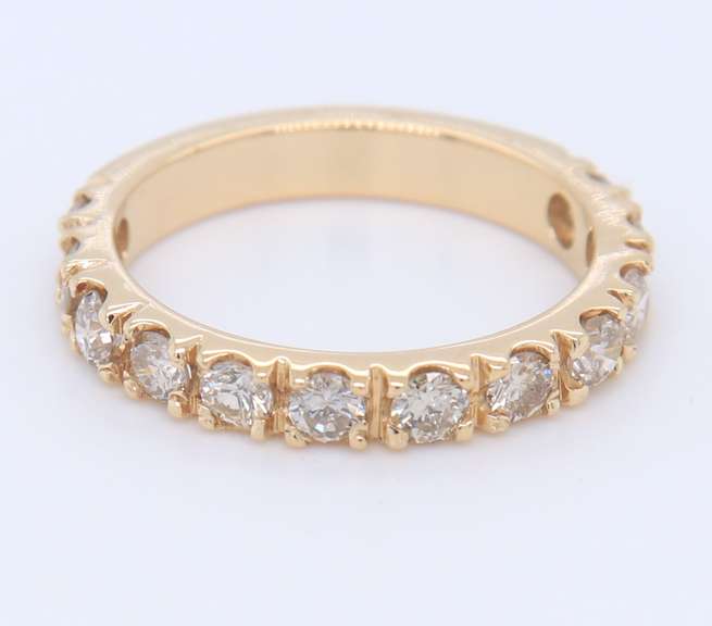 Elegant Yellow Gold Champagne Diamond Band