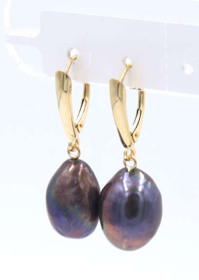 Handsome Yellow Gold Fresh Water Pearl Drop Earrings