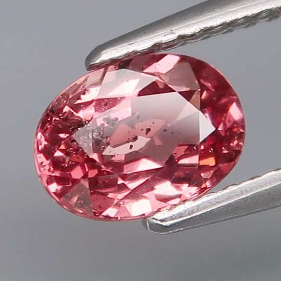 Rare high end 1.32ct rose pink Malaya Garnet