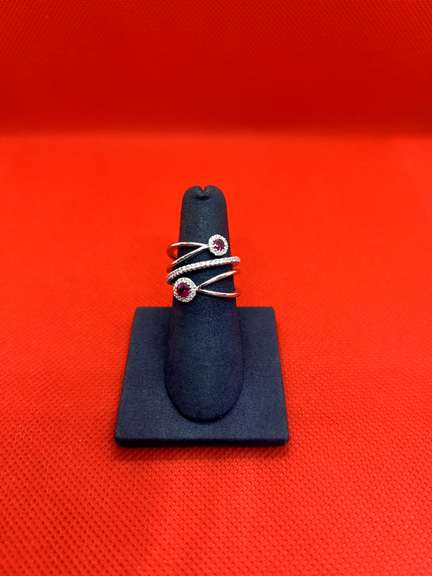UNUSUAL 18K WHITE GOLD RUBY AND DIAMOND RING