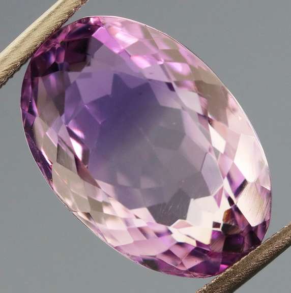 Vibrant! 7.96ct violet Amethyst