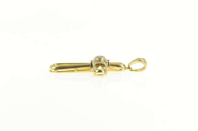 14K Yellow Gold 0.16 Ct Diamond Solitaire Cross Christian Pendant