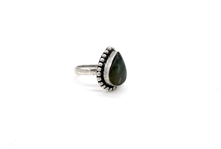 Tear-Drop Blue-Gray Sheen Labradorite Stone in Tibetan Silver Beaded Ring