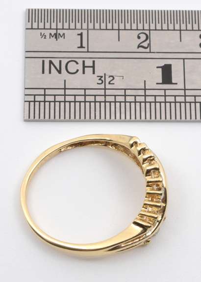 Wavy 2 Rows of Diamonds Ring