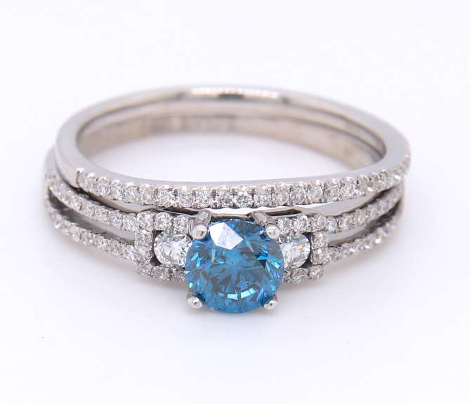 Incredible White Gold IR Blue Diamond Split Shank Diamon Bridal Set