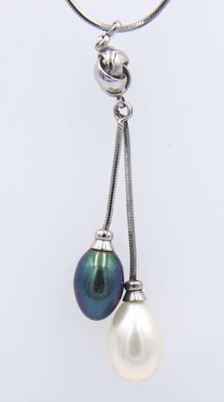 Vintage Sterling Silver Pearl Dangle Necklace