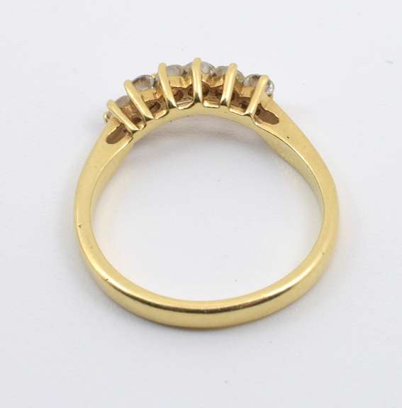 Lovely Diamond Guard Ring