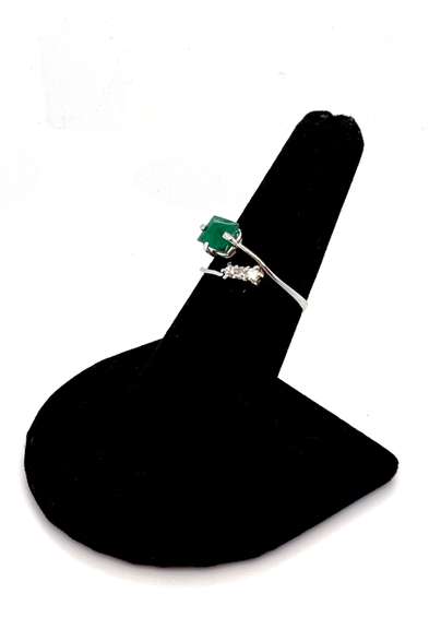 Very Rare Platinum Diamond and Emerald Ring