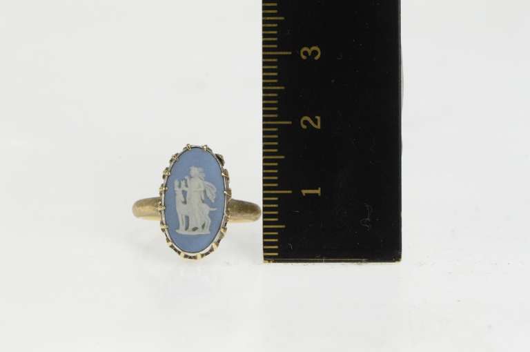 14K Yellow Gold Retro Wedgewood Cameo Ornate Oval Ring