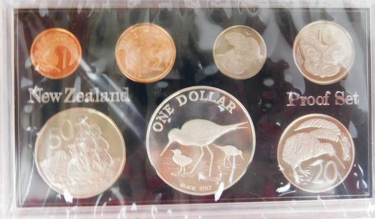 1985 New Zealand Proof Coin Set w/Silver Dollar