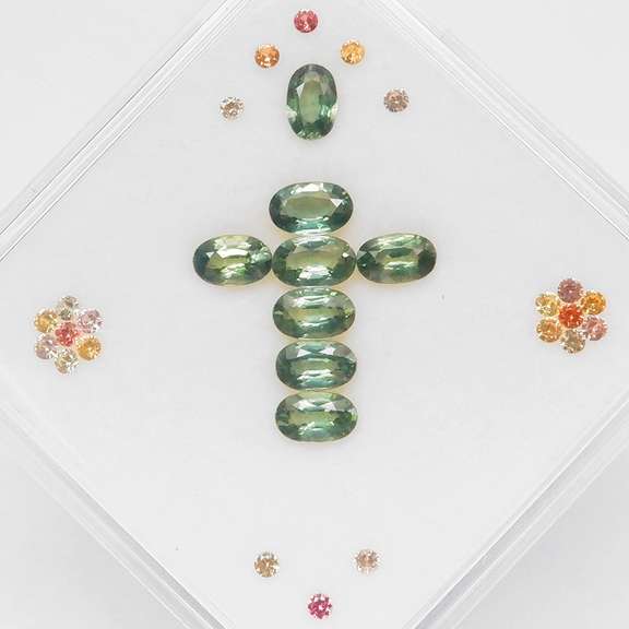 Superb 2.56ct jewelers Sapphire set