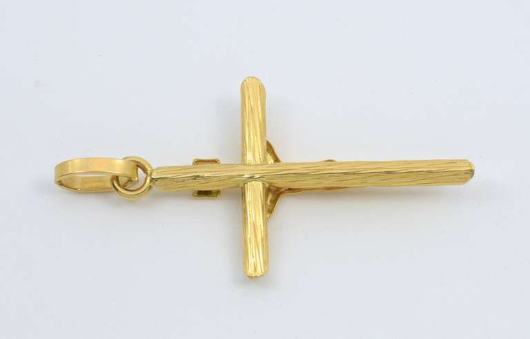 Detailed 18k Crucifix