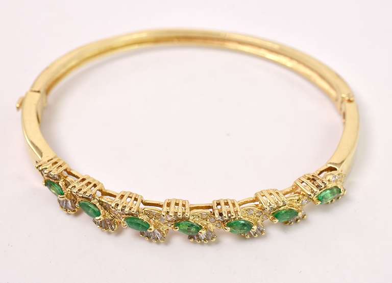 Lovely Diamond and Emerald Bracelet in 14K Yellow Gold