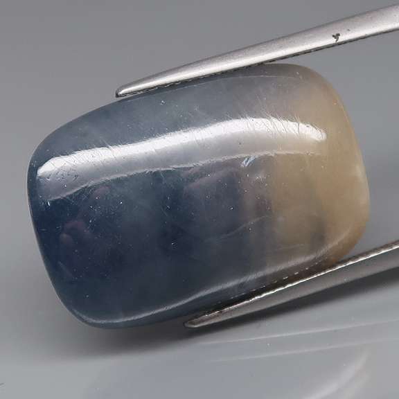 Huge 38.03ct bi-color Sapphire cabochon