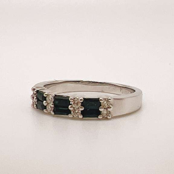 14kt Gold, Blue Sapphire, & Diamond Ring
