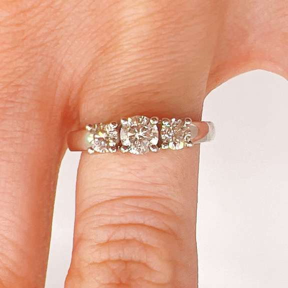 14kt Solid White Gold & Diamond Ring