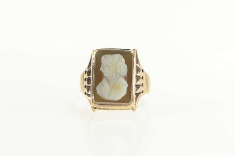 14K Yellow Gold Ornate Carved Coral Shell Cameo Statement Ring