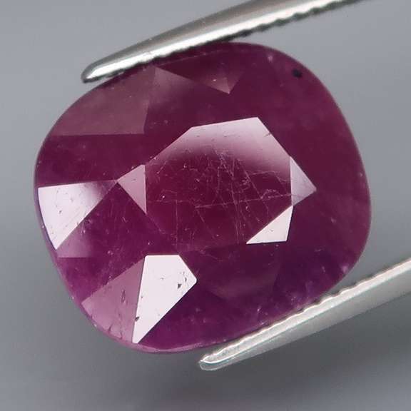 Giant 15.60ct collectors UNHEATED Ruby from Guinea
