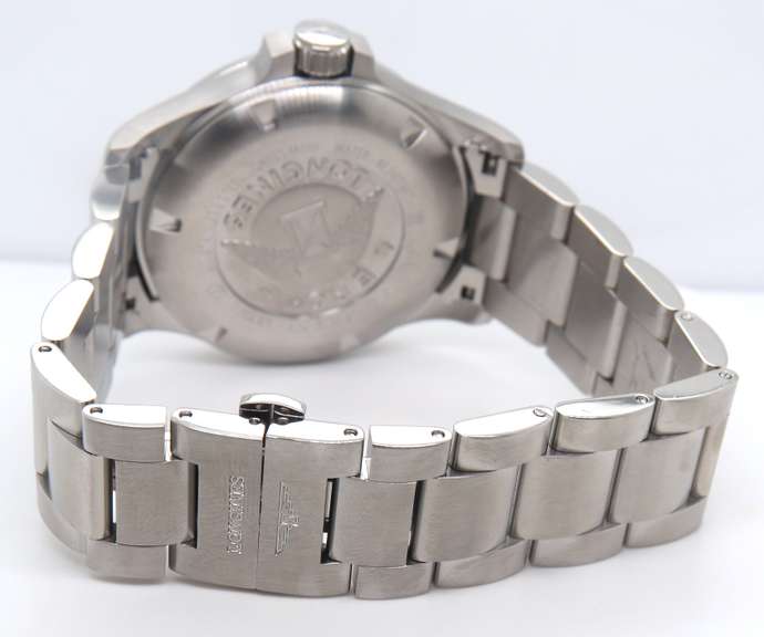 Longines Conquest V.H.P 43mm Quartz Watch